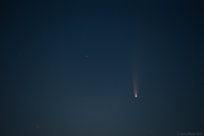 comet C2020 F3( NEOWISE) [out-of-focus]